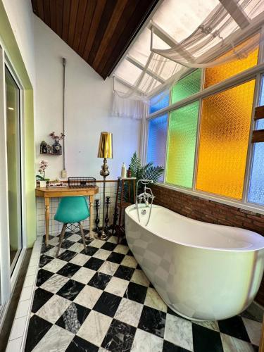 T-House BKK 2Floors near BTS with swimming pool and free Wifi - 온수 욕조