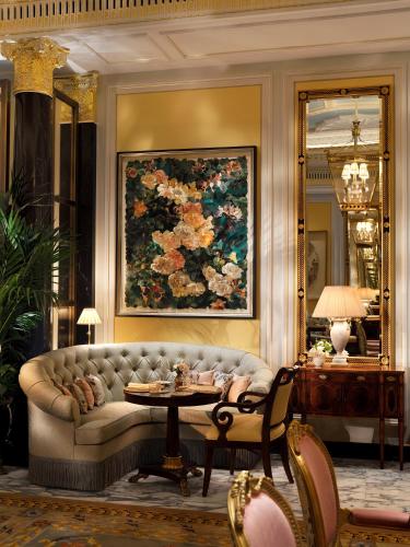 424619699 The Dorchester - Dorchester Collection
