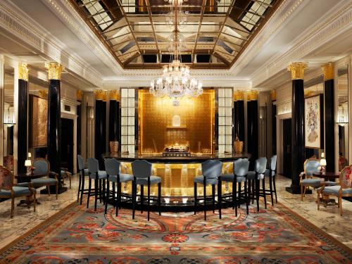 424619961 The Dorchester - Dorchester Collection
