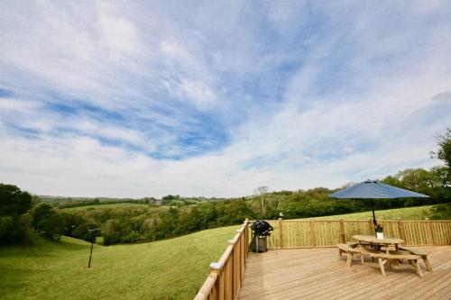 Sunridge Geodome with private Hot tub