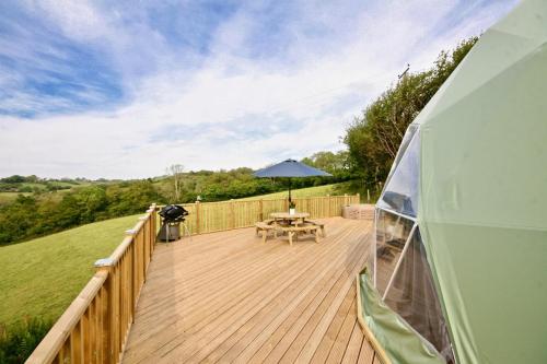 Sunridge Geodome with private Hot tub