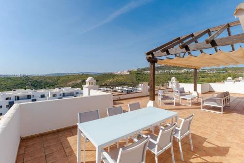 Beautiful 3 bedroom penthouse in Casares