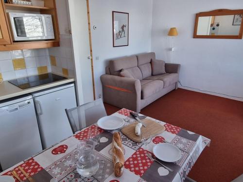 Studio fonctionnel proche pistes avec terrasse et animaux admis