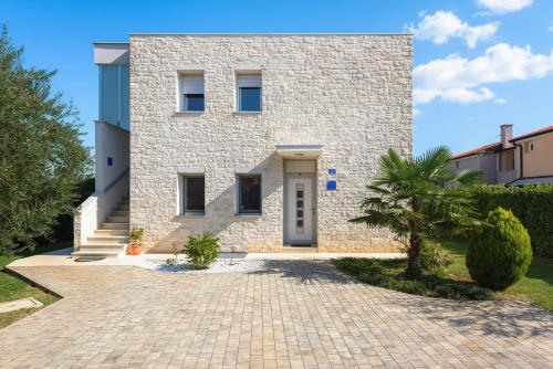 MIRJANA house with apartments - Umag