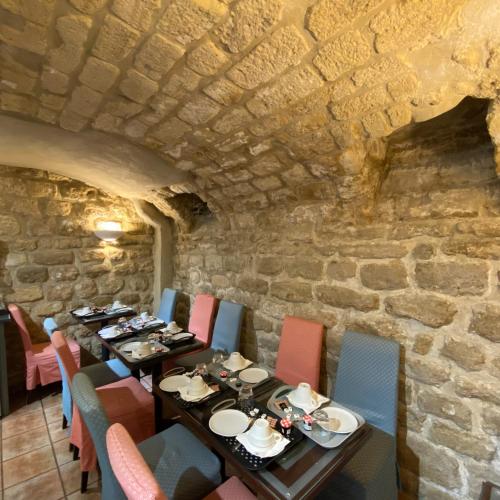Austin's Saint Lazare Hotel - image 8