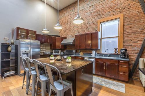 736 Main Street Loft - image 5