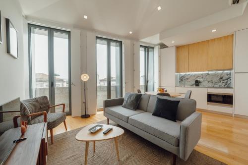 Courtyard Oporto Design Apartments by Vacationy 2