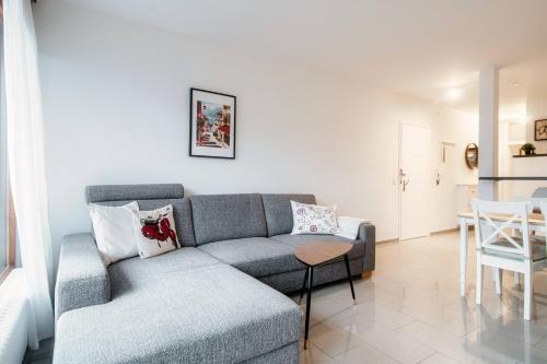  Isabella Apartment - with a lake view on the Melide bridge in Melide