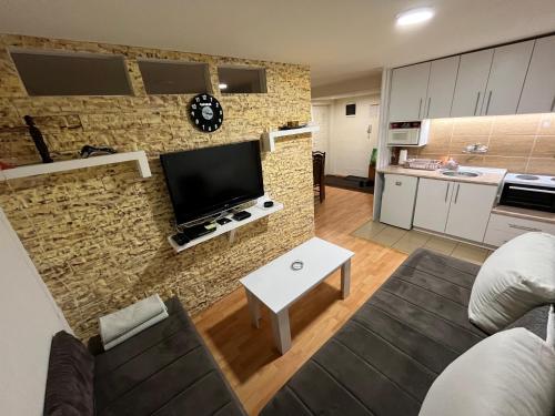 Accommodation in Rasina