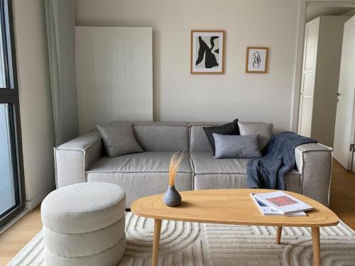 Scandinavian Newly Furnished 1 Bedroom Apartment