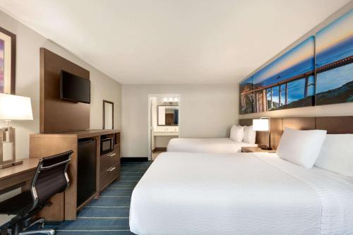 Days Inn & Suites by Wyndham Anaheim At Disneyland Park - image 13