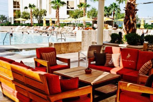 Amalz Balcony Suites at MGM Signature ! – Las Vegas, NV