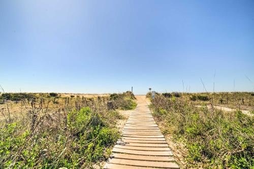 Oak Island Home with Fenced Yard-Walk to Long Beach! - image 21