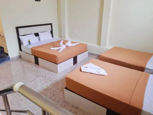 Luxury Triple Room room in Srirathna Temple View Inn