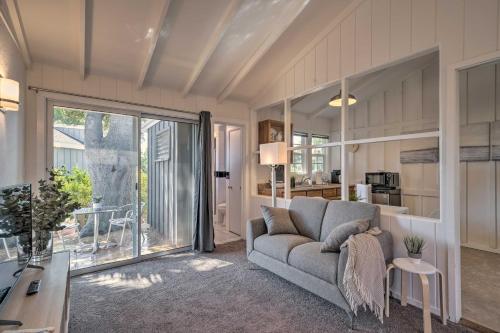 Santa Barbara Studio Near Downtown and Beaches in Santa Barbara, USA