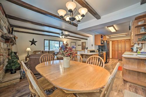 Houghton Lake Cottage Escape w/ Patio! in Houghton Lake (MI)