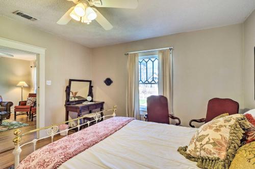 Georgetown Vacation Rental Close to Town Square!