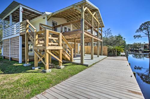 Waterfront Bay St Louis Oasis with Deck and Dock! in Shoreline Park, USA