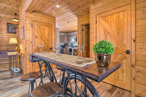 Pateros Home with Deck, 7 Mi to Alta Lake Park! in Sands Trail
