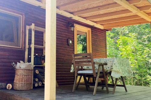 Cinke cottage, nest in nature in Verocemarosa