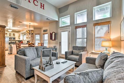 Port Aransas Home with Pool - Walk to Sandpoint Beach - image 11
