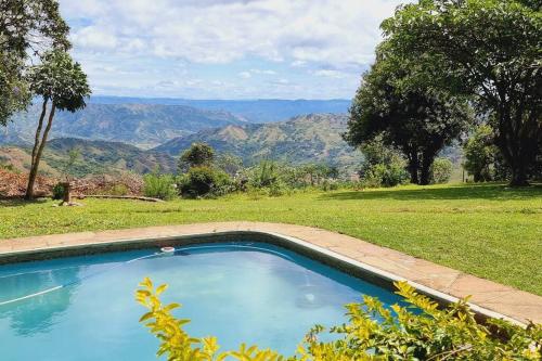 The Loft: Cosy 1 Bed Loft W/ Amazing View and Pool