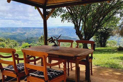 The Loft: Cosy 1 Bed Loft W/ Amazing View and Pool