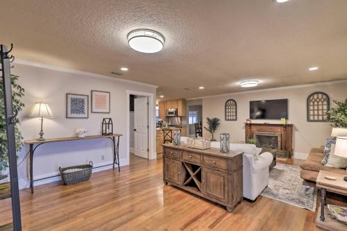 Waterfront Port Richey Getaway with Shared Dock in Port Richey, USA
