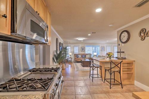 Waterfront Port Richey Getaway with Shared Dock in Port Richey, USA