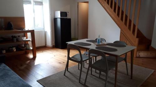 Chez Jeanne in Senlorēnsurmēra