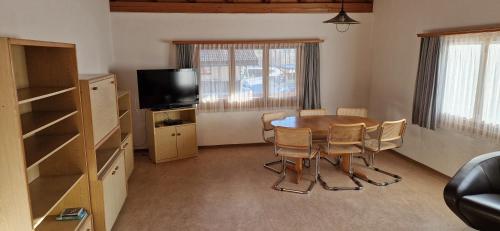  Geräumige Wohnungen für Familien und Gruppen in Schluein