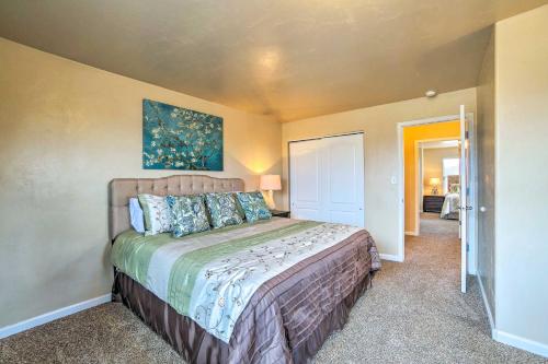 Grand Junction House with Media Room and Fire Pit! - image 7