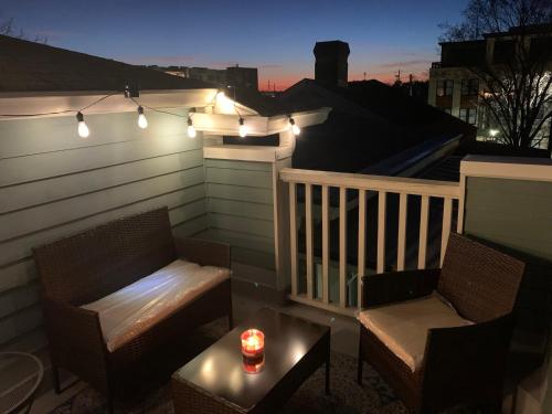 Walk Score 90!!-Historic Downtown District-2 Blocks to Famous Forsyth Park- Huge Private Patio-Private Parking