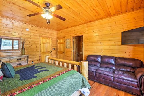 Pigeon Forge Cabin with Views Hot Tub Pets Welcome - image 13