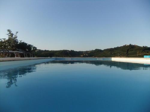 Casa Carolina - Villa/Pool with Bar, 5 bedrooms, 3 bathrooms, Great For Groups.