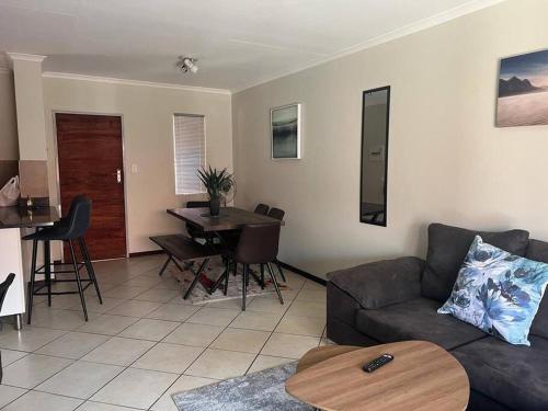 Centurion: Chilled Townhouse