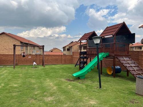 Centurion: Chilled Townhouse