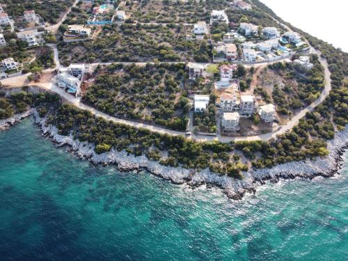 Skats, Villa Catherine in Pefkali (Korinthia)