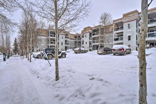 Main St Breck Condo with Mtn Views - Walk to Lifts! - main image