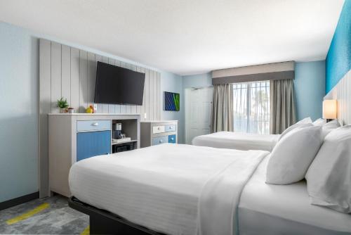 Capt Hirams Resort Capt Hirams Resort