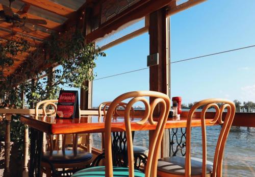 Capt Hirams Resort Capt Hirams Resort