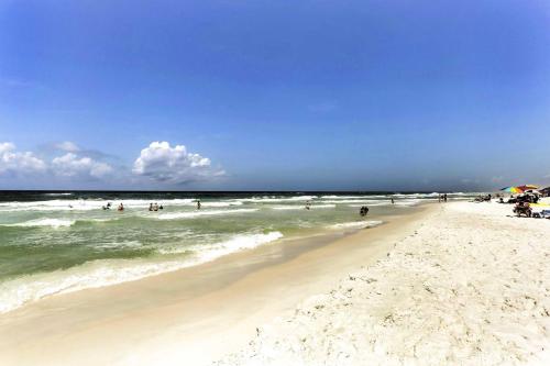 Seaside Condo in Panama City Beach - Mins to Ocean - image 12