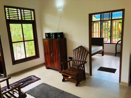 Karu's Place Weligama