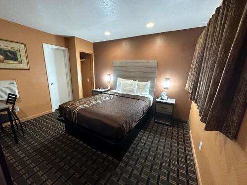 New Corral Motel - image 4