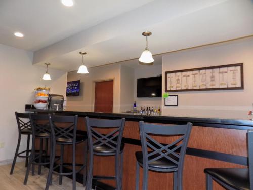 Cobblestone Hotel & Suites - Seward - image 13