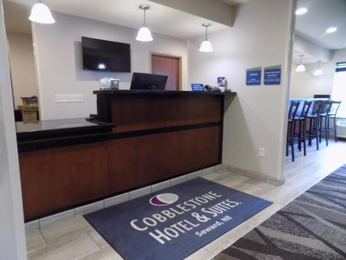 Cobblestone Hotel - Seward - 로비