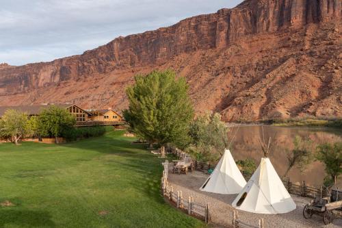 Red Cliffs Lodge