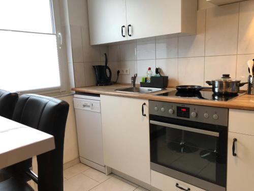 LIME HOMES: Balkon, Küche, Netflix (LIME HOMES: Balkon, Kuche, Netflix) in บาร์ซิงเฮาเซิน