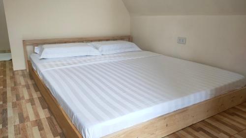 Dwarf Guest House Dwarf Guest House