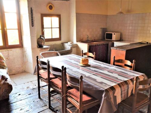 Historic holiday home with garden gîte à louer Barguelonne-en-Quercy